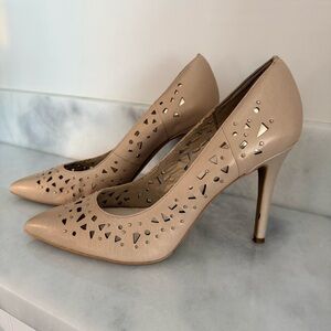Anne Klein Nude Shimmer Laser Cut Studded Pointed Toe Heels Size 10M
